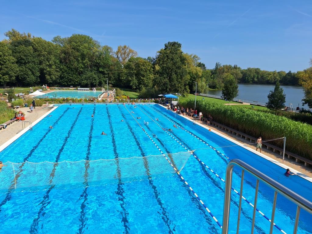 Mehr über den Artikel erfahren Schwimmabzeichentag der IGS Büssingweg