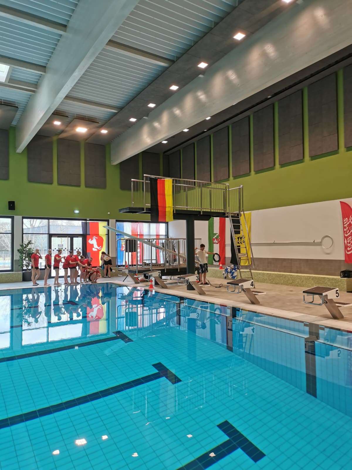 Mehr über den Artikel erfahren Erfolgreiche Synchro DM im Misburger Bad